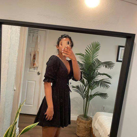 For love and lemons little black dress - Picture 2 of 3